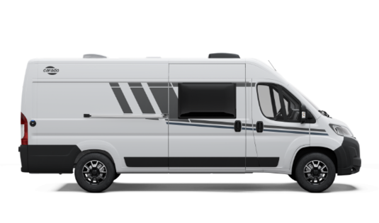 Witte Carado campervan in zijaanzicht, met schuifdeur, zijraam en zwarte decorstrepen